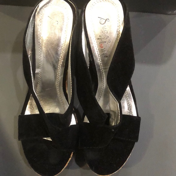 Wedges w/ Rainbow Colored Bottom Size 9 - Picture 6 of 7